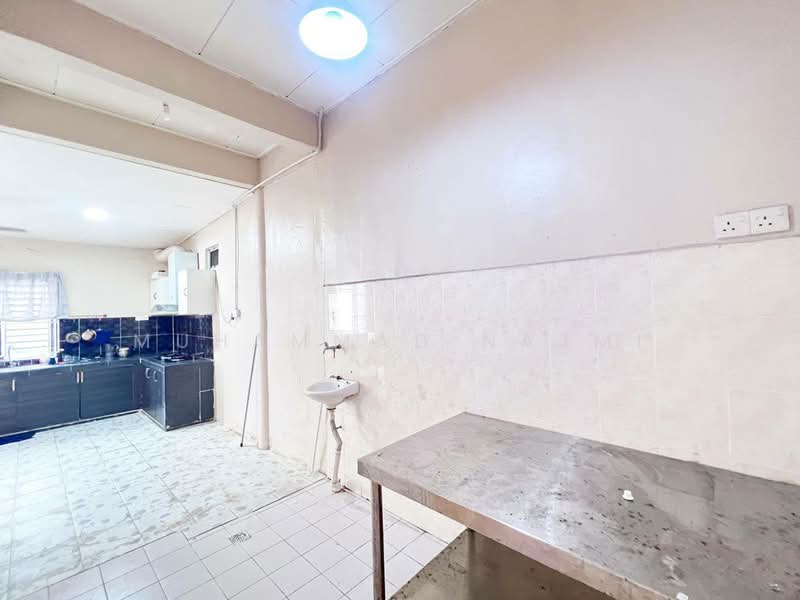 Taman Murni Perdana, Paka untuk Untuk Dijual - RM 255,000, Mac 2026 - Kitchen - PropertyGuru.com.my