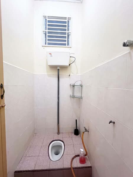 Taman Murni Perdana, Paka untuk Untuk Dijual - RM 255,000, Mac 2026 - Bathroom - PropertyGuru.com.my