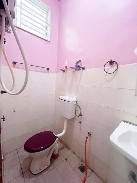 Taman Murni Perdana, Paka untuk Untuk Dijual - RM 255,000, Mac 2026 - Bathroom - PropertyGuru.com.my