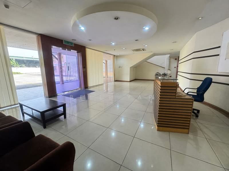 Detached Factory for Rent in Kota Damansara (Selangor) - Belle Yap - Entrance - PropertyGuru.com.my