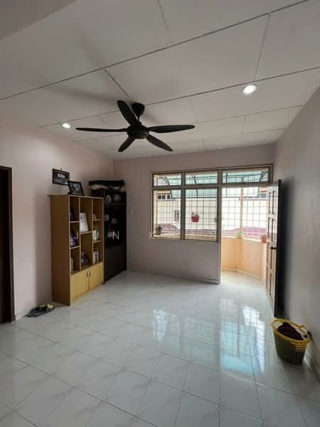 Taman Bahagia untuk Untuk Dijual - RM 780,000, Mac 2026 - Living Room - PropertyGuru.com.my