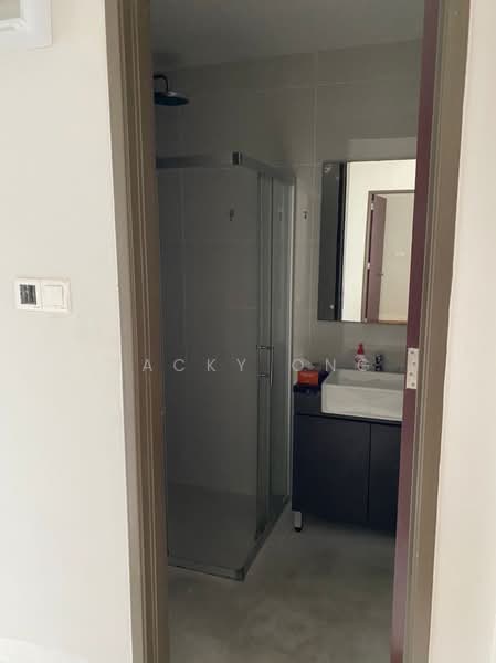 Lovell @ Country Garden Danga Bay untuk Untuk Dijual - RM 450,000, Apr 2026 - Bathroom - PropertyGuru.com.my