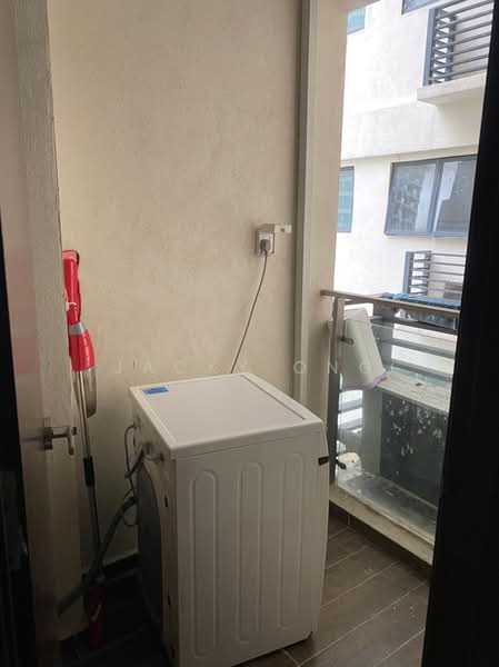 Lovell @ Country Garden Danga Bay untuk Untuk Dijual - RM 450,000, Apr 2026 - Balcony - PropertyGuru.com.my