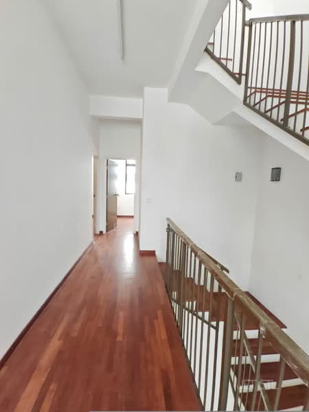 3-storey Terraced House for Sale in Setia Utama (Setia Alam) - Steve Leong . - Corridor - PropertyGuru.com.my