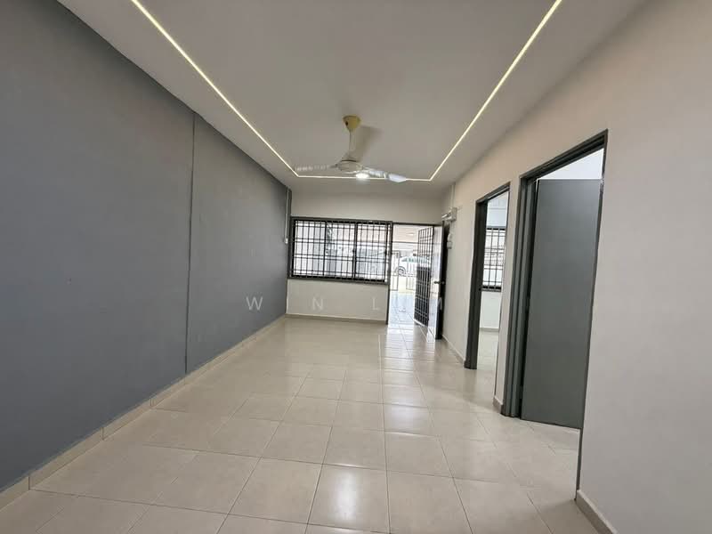 1-storey Terraced House for Sale in Kampung Oren (Ulu Tiram) - Win Lim - Living Room - PropertyGuru.com.my