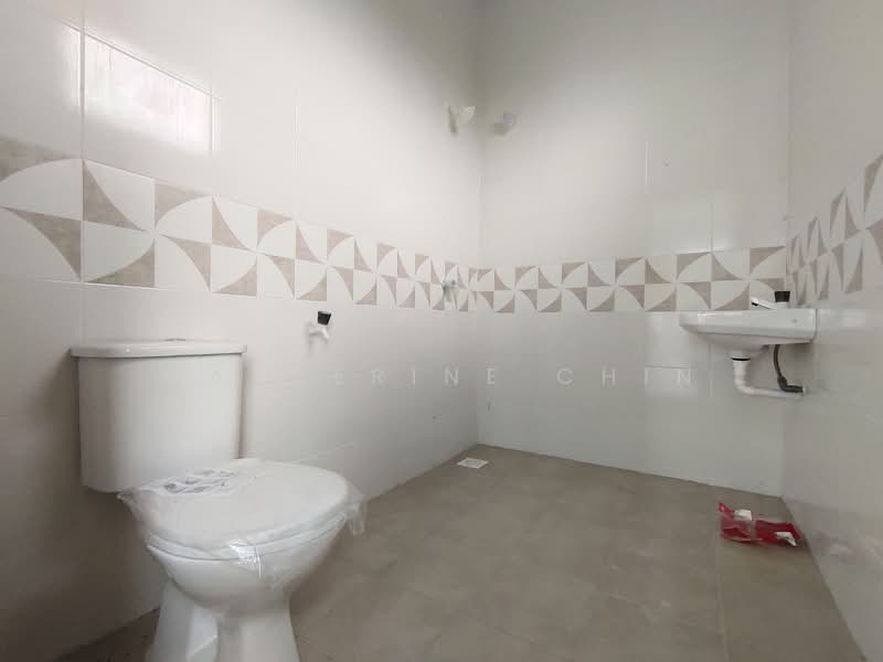 Seri Manjung Taman Wangsa Permai untuk Untuk Dijual - RM 468,000, Mac 2026 - Bathroom - PropertyGuru.com.my