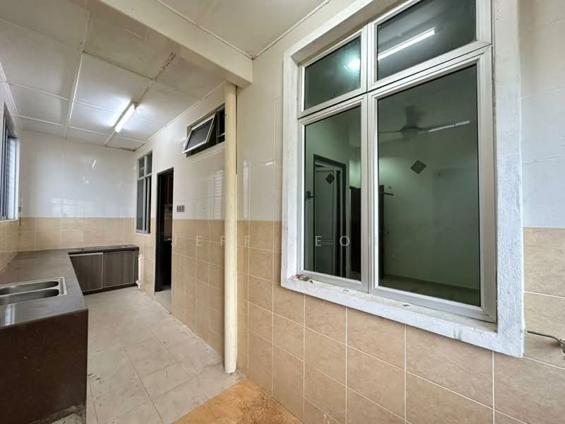 Rumah Teres 2.5-Tingkat untuk Dijual di Taman Desa Seraya (Pengkalan Kundor) - Jeff Yeoh - Kitchen - PropertyGuru.com.my