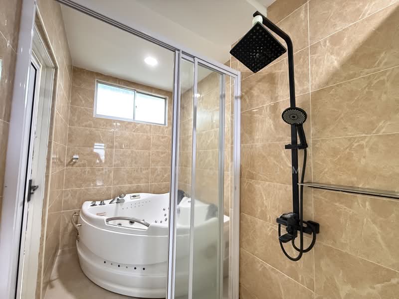 Riana Green East untuk Untuk Disewa - RM 7,900 /bulan, Mac 2026 - Bathroom - PropertyGuru.com.my