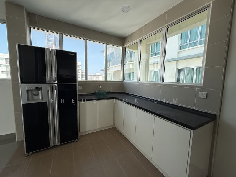 Riana Green East untuk Untuk Disewa - RM 7,900 /bulan, Mac 2026 - Kitchen - PropertyGuru.com.my