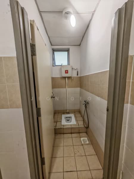 Office for Rent in Taman Molek (Johor Bahru) - Jeon Geon - PropertyGuru.com.my