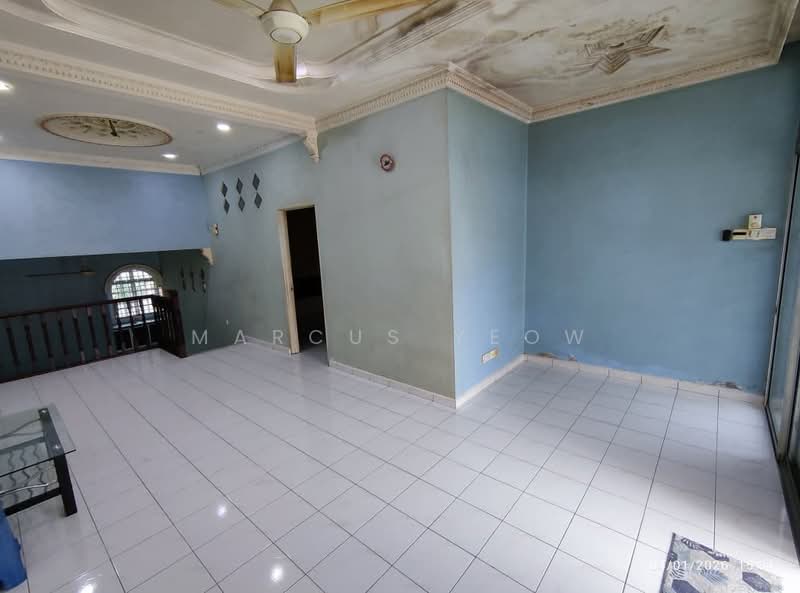 1.5-storey Terraced House for Sale in Taman Bukit Kelisa (Seremban) - Marcus Yeow - Living Room - PropertyGuru.com.my