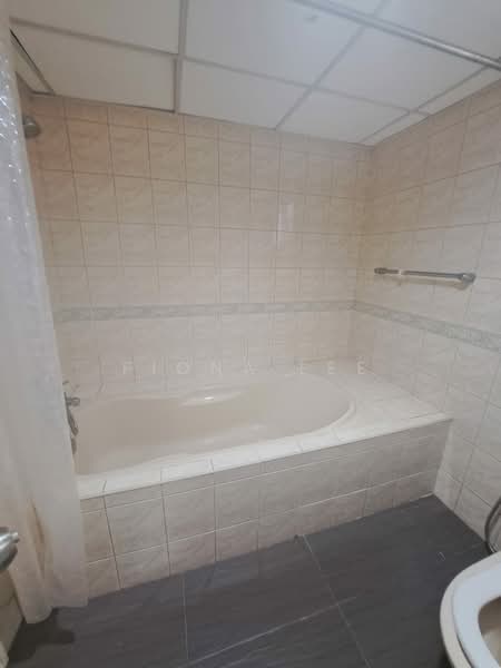 Kondominium untuk Disewa di Mont Kiara Astana - Fiona Lee - Bathroom - PropertyGuru.com.my
