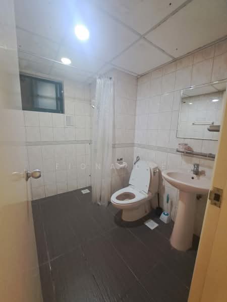 Kondominium untuk Disewa di Mont Kiara Astana - Fiona Lee - Bathroom - PropertyGuru.com.my