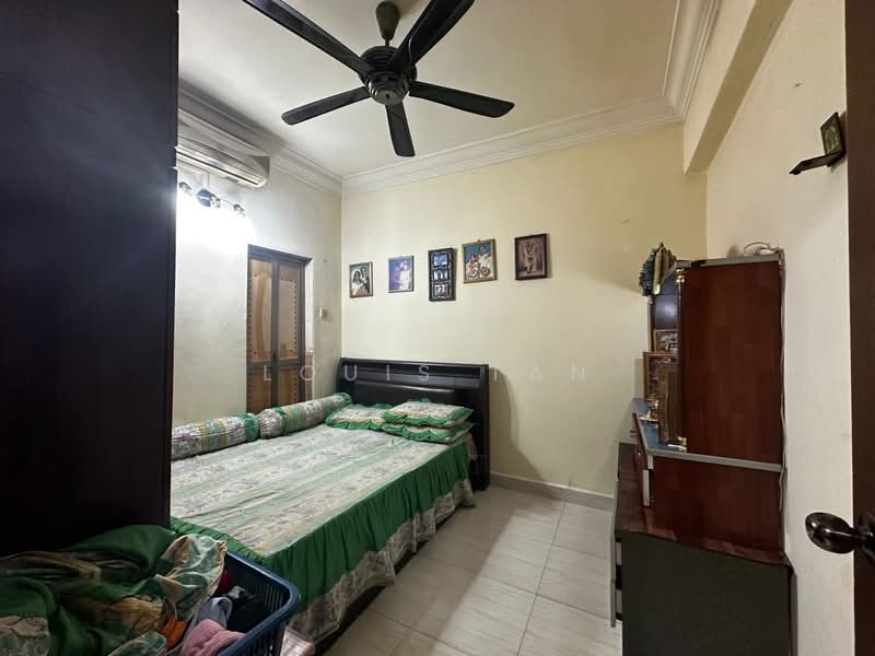 2-storey Terraced House for Sale in Taman Sri Pulai Perdana (Skudai) - Louis Tan - Bedroom - PropertyGuru.com.my