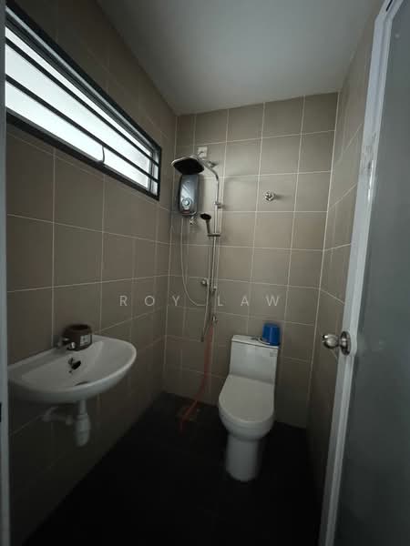 Terraced House for Rent in Port Dickson (Negeri Sembilan) - Roy Law - Bathroom - PropertyGuru.com.my