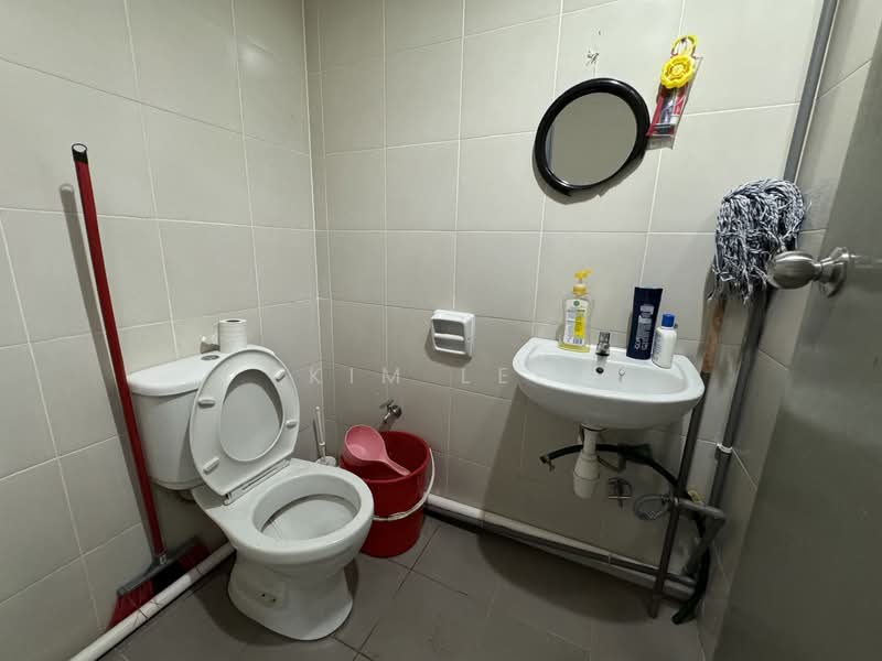 Shop / Office for Rent in Cheras Selatan (Cheras) - Kim Lee - Bathroom - PropertyGuru.com.my