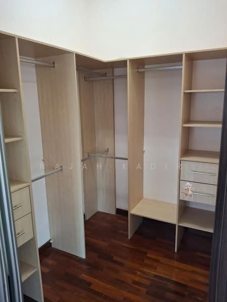 Untuk Dijual - Precinct 16