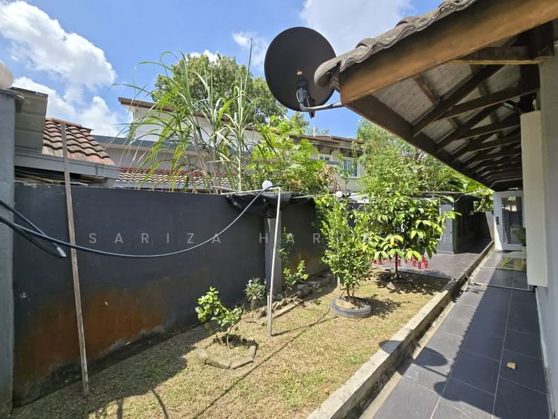 Semi-Detached House for Sale in Bandar Tasik Kesuma (Beranang) - Sariza Hartanah - Exterior - PropertyGuru.com.my