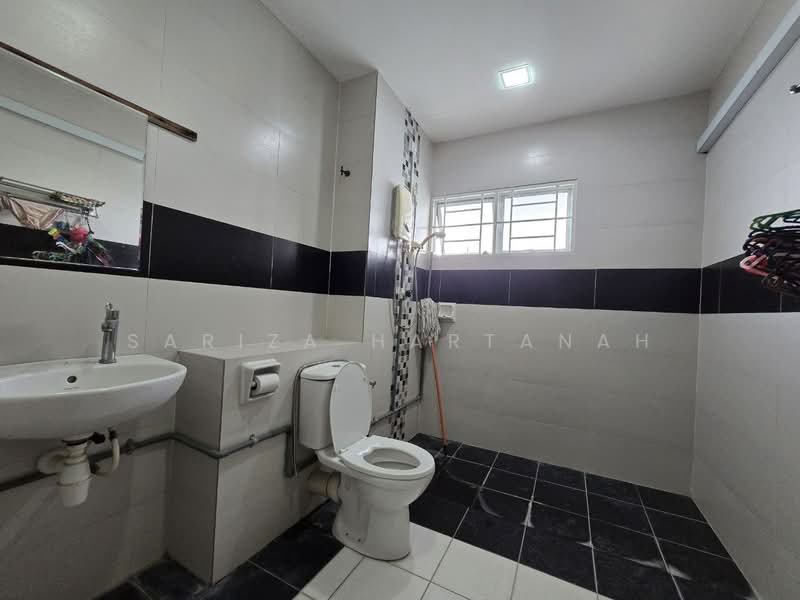 Semi-Detached House for Sale in Bandar Tasik Kesuma (Beranang) - Sariza Hartanah - PropertyGuru.com.my