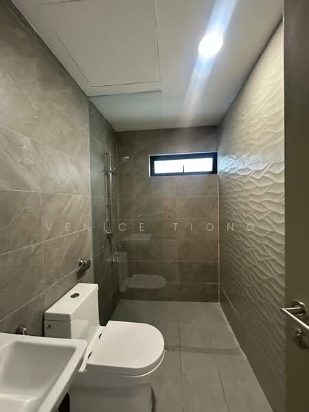 Condominium for Rent at Quinn Residence - Venice Tiong - Bathroom - PropertyGuru.com.my