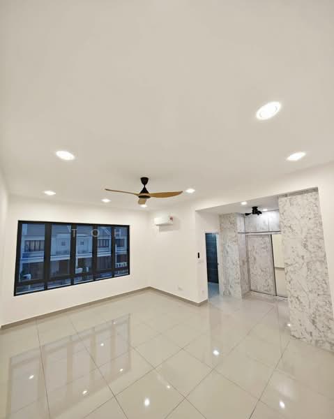 Sejati Lakeside @ Cyberjaya untuk Untuk Disewa - RM 6,000 /bulan, Mac 2026 - Living Room - PropertyGuru.com.my