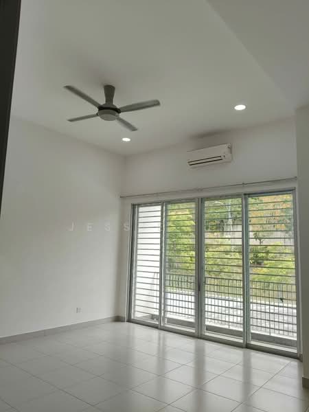 Rimbun Vista @ Seremban 2 untuk Untuk Disewa - RM 2,500 /bulan, Mac 2026 - Living Room - PropertyGuru.com.my