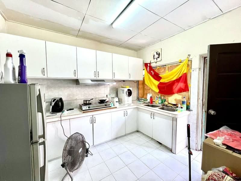 Taman Alam Megah untuk Untuk Dijual - RM 590,000, Mac 2026 - Kitchen - PropertyGuru.com.my