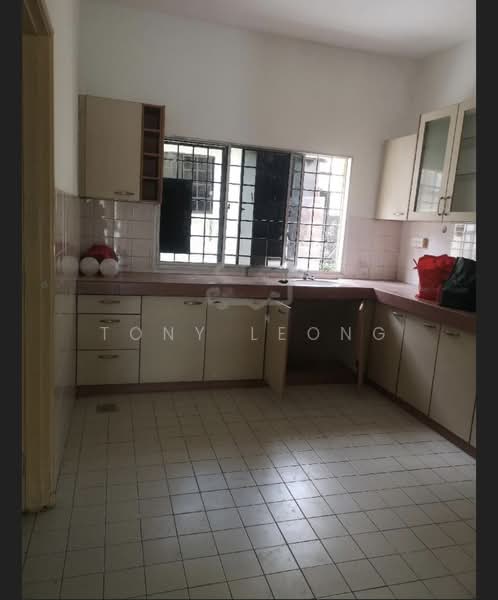 USJ 2 STOREY LANDED FOR RENT , USJ 4, 24X75 SQFT untuk Untuk Disewa - RM 2,300 /bulan, Mac 2026 - Kitchen - PropertyGuru.com.my