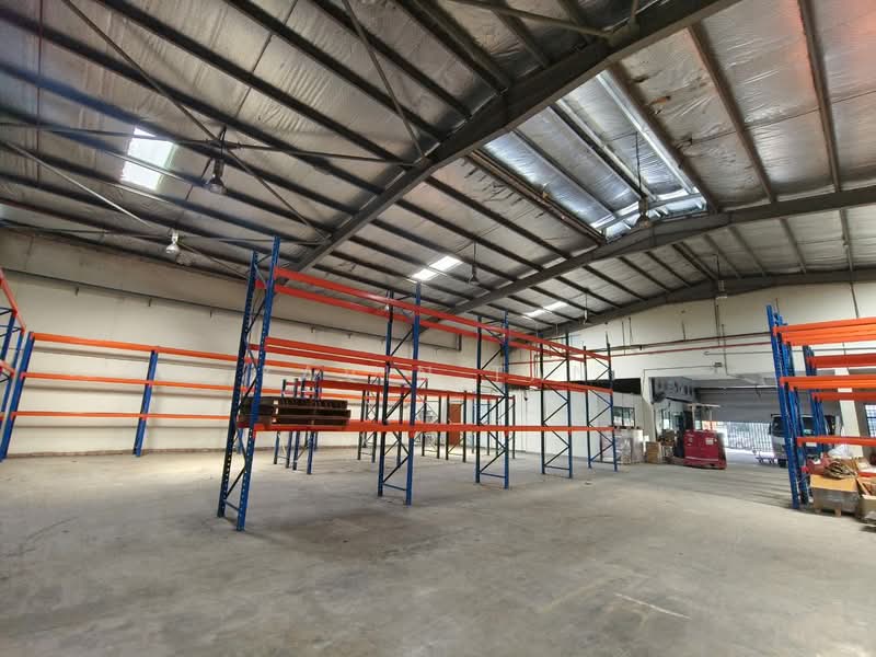Semi-D Factory for Rent in Taman Johor (Tampoi) - Kavin Tan - Interior - PropertyGuru.com.my