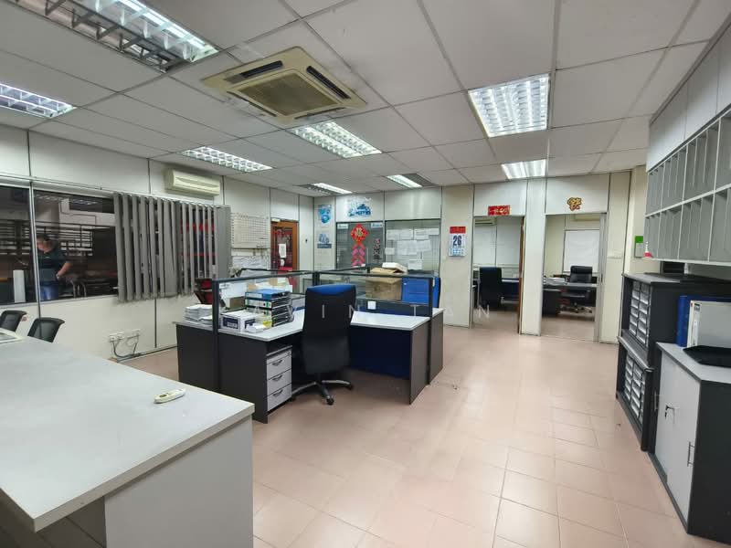 Semi-D Factory for Rent in Taman Johor (Tampoi) - Kavin Tan - Interior - PropertyGuru.com.my