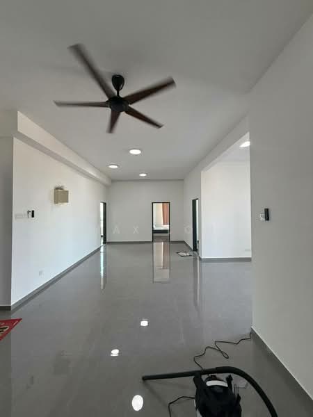 D'carlton (Residensi Seri Mega) untuk Untuk Disewa - RM 2,300 /bulan, Mac 2026 - Living Room - PropertyGuru.com.my