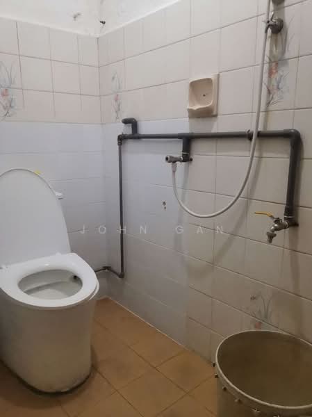 2 storey Commercial Shop house at Georgetown Abu Siti Lane untuk Untuk Disewa - RM 5,000 /bulan, Apr 2026 - Bathroom - PropertyGuru.com.my