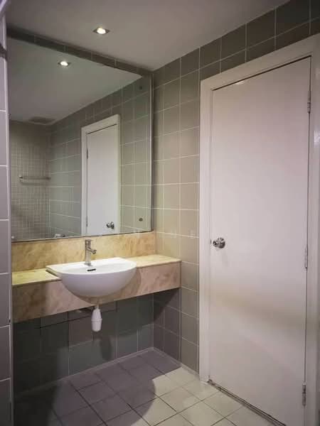 Amcorp Serviced Suites untuk Untuk Dijual - RM 320,000, Mac 2026 - Bathroom - PropertyGuru.com.my