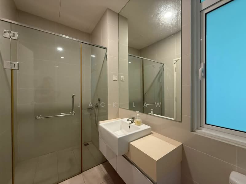 Kondominium untuk Disewa di Ferringhi Residence - Jack Law - Bathroom - PropertyGuru.com.my