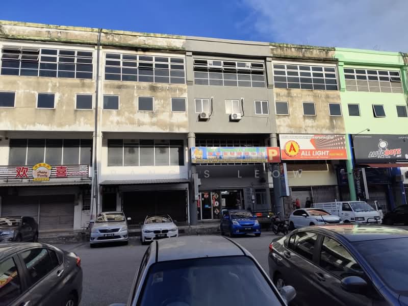 Shop / Office for Sale in Bandar Country Homes (Rawang) - Francis Leow - Exterior - PropertyGuru.com.my