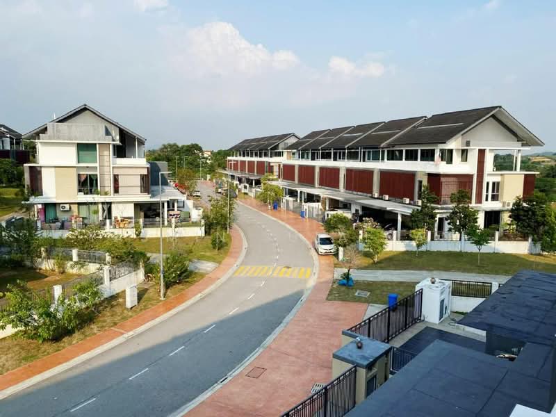 3-storey Terraced House for Sale in Denai Alam (Shah Alam) - Yasmin Sulaiman - Exterior - PropertyGuru.com.my