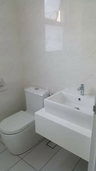 Eco Sky untuk Untuk Disewa - RM 2,300 /bulan, Mac 2026 - Bathroom - PropertyGuru.com.my