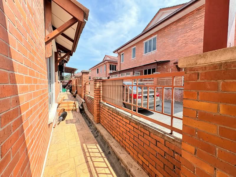 2-storey Terraced House for Sale in Alam Budiman (Shah Alam) - Nazri Hassan - Exterior - PropertyGuru.com.my