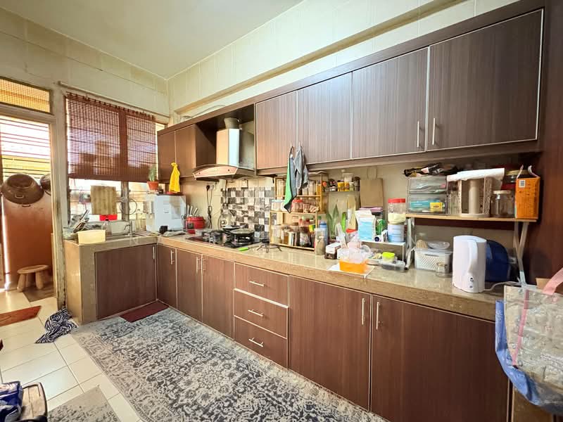 2-storey Terraced House for Sale in Alam Budiman (Shah Alam) - Nazri Hassan - Kitchen - PropertyGuru.com.my