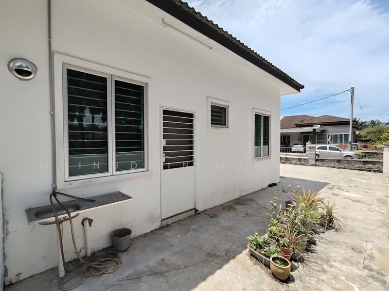 Semi-Detached House for Sale in Teluk Intan (Perak) - Muinuddin Muhamad - Exterior - PropertyGuru.com.my