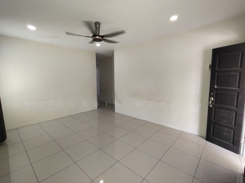 Semi-Detached House for Sale in Teluk Intan (Perak) - Muinuddin Muhamad - Living Room - PropertyGuru.com.my