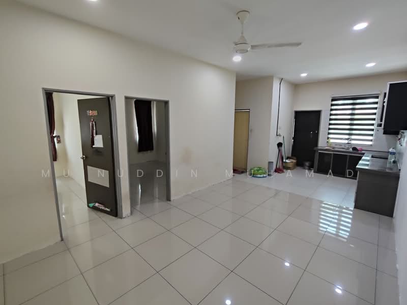 Semi-Detached House for Sale in Teluk Intan (Perak) - Muinuddin Muhamad - Living Room - PropertyGuru.com.my