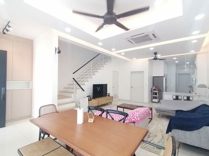 2-storey Terraced House for Sale in Bandar Gamuda Gardens (Rawang) - Kelvin . - Living Room - PropertyGuru.com.my