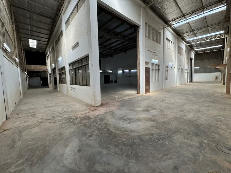 Factory for Rent in Taman Tan Sri Yaacob (Johor Bahru) - CH Tan - Interior - PropertyGuru.com.my