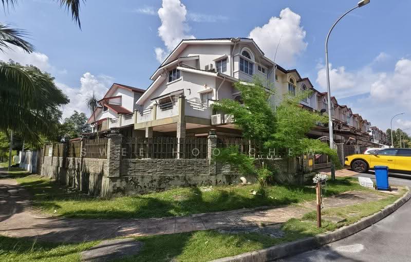 3-storey Terraced House for Sale in Shah Alam (Selangor) - SWEE HOO CHEW - Exterior - PropertyGuru.com.my