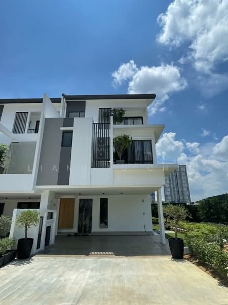3-storey Terraced House for Sale in Cyber 10 (Cyberjaya) - Liang Yu Chin - Exterior - PropertyGuru.com.my