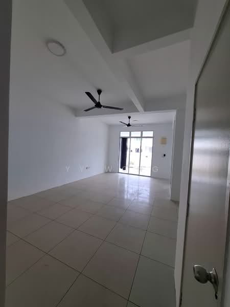 2-storey Terraced House for Sale in Bandar Mahkota Banting (Tanjong Duabelas) - YY Wong - Living Room - PropertyGuru.com.my