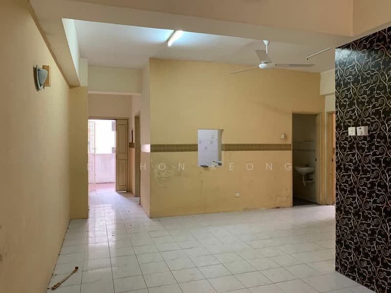 Apartment for Sale at Prima Saujana - Ng Hon Keong - Living Room - PropertyGuru.com.my