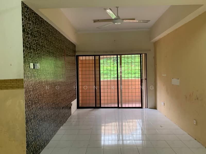 Apartment for Sale at Prima Saujana - Ng Hon Keong - Living Room - PropertyGuru.com.my