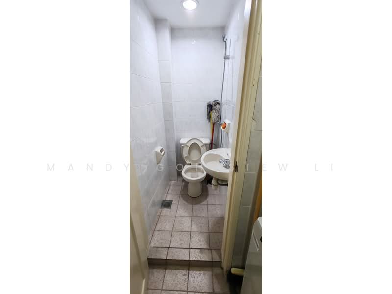 Condominium for Rent at Petrie Condominium - Mandy Goh Siew Li - Bathroom - PropertyGuru.com.my